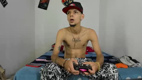 Snapshot of johan_and_antonella chatting on January 30, 11:02 pm johan_and_antonella online show from January 30, 11:02 pm