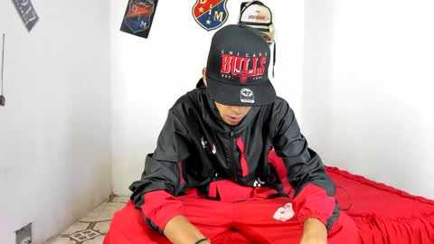 Snapshot of johan_and_antonella chatting on February 3, 5:29 am johan_and_antonella online show from February 3, 5:29 am