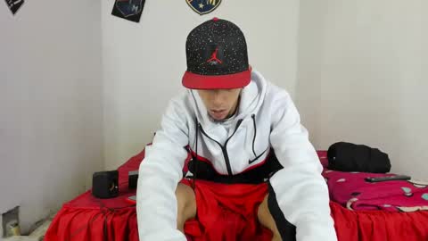 Snapshot of johan_and_antonella chatting on February 18, 8:05 am johan_and_antonella online show from February 18, 8:05 am