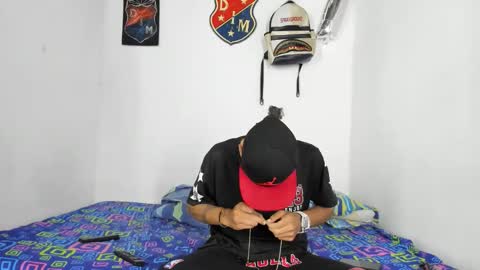 Snapshot of johan_and_antonella chatting on September 9, 3:17 am johan_and_antonella online show from September 9, 3:17 am