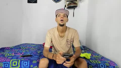 Snapshot of johan_and_antonella chatting on September 10, 4:01 am johan_and_antonella online show from September 10, 4:01 am