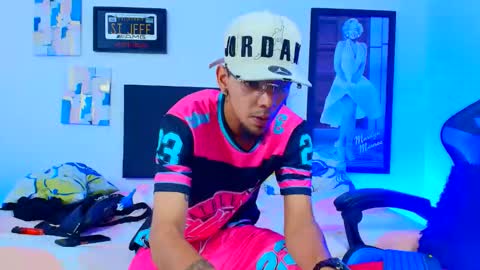 Snapshot of johan_and_antonella chatting on November 21, 2:10 am johan_and_antonella online show from November 21, 2:10 am