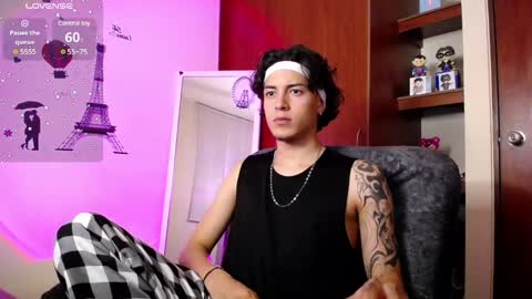 Snapshot of johan_parker222 chatting on February 17, 3:58 am johan_parker222 online show from February 17, 3:58 am