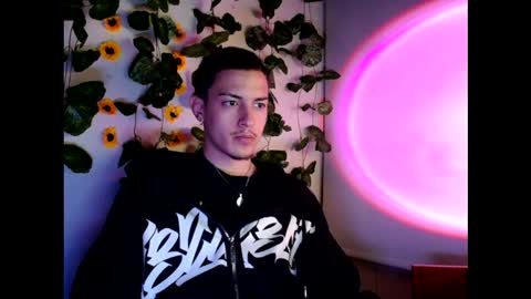 Snapshot of johan_parker222 chatting on September 16, 2:12 am johan_parker222 online show from September 16, 2:12 am