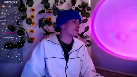 Snapshot of johan_parker222 chatting on September 28, 9:42 pm johan_parker222 online show from September 28, 9:42 pm