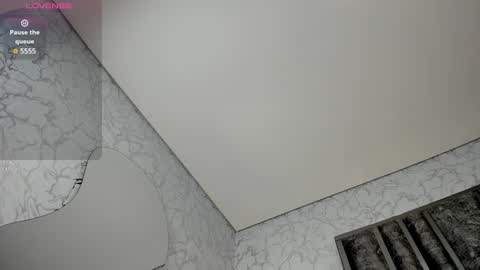 johana fox online show from February 4, 1:06 pm