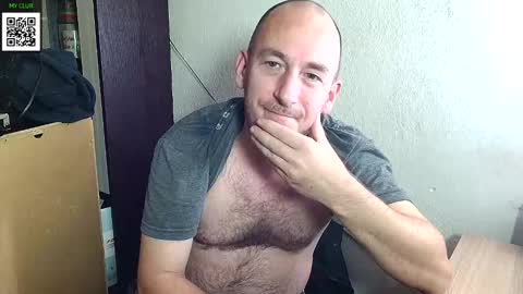 Snapshot of johanbarker chatting on December 10, 5:22 pm Johan online show from December 10, 5:22 pm