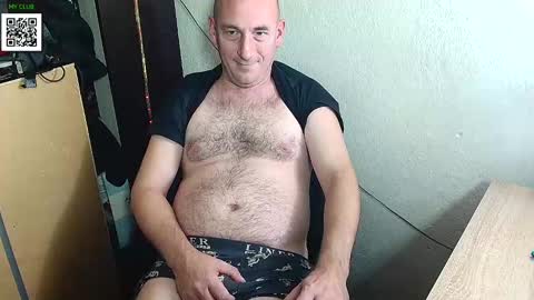 Snapshot of johanbarker chatting on December 16, 3:43 pm Johan online show from December 16, 3:43 pm