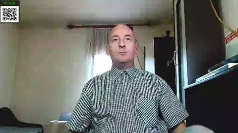 Snapshot of johanbarker chatting on December 28, 1:17 pm Johan online show from December 28, 1:17 pm