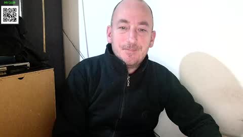 Snapshot of johanbarker chatting on January 5, 7:49 pm Johan online show from January 5, 7:49 pm