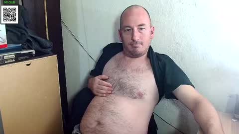 Snapshot of johanbarker chatting on January 5, 10:50 pm Johan online show from January 5, 10:50 pm