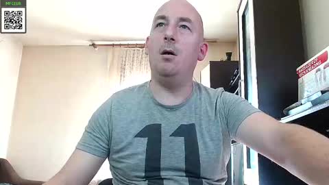 Snapshot of johanbarker chatting on January 31, 12:18 pm Johan online show from January 31, 12:18 pm