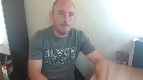 Snapshot of johanbarker chatting on September 21, 9:44 am Johan online show from September 21, 9:44 am