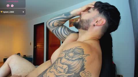 Snapshot of johatsu chatting on December 2, 2:09 am King - online show from December 2, 2:09 am