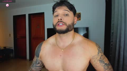 Snapshot of johatsu chatting on December 2, 10:34 pm King - online show from December 2, 10:34 pm