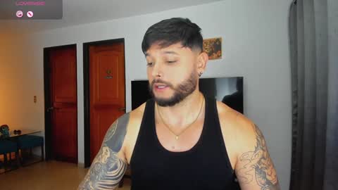 Snapshot of johatsu chatting on December 7, 11:23 pm King - online show from December 7, 11:23 pm