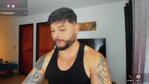 Snapshot of johatsu chatting on December 8, 8:47 pm King - online show from December 8, 8:47 pm