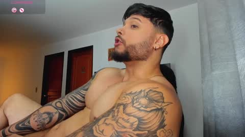 Snapshot of johatsu chatting on December 14, 11:23 pm King - online show from December 14, 11:23 pm