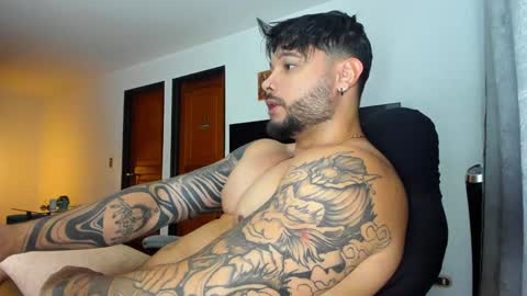 Snapshot of johatsu chatting on December 16, 1:53 am King - online show from December 16, 1:53 am