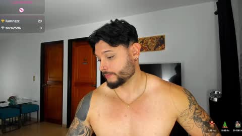 Snapshot of johatsu chatting on December 19, 2:56 am King - online show from December 19, 2:56 am