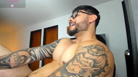 Snapshot of johatsu chatting on December 20, 2:19 am King - online show from December 20, 2:19 am