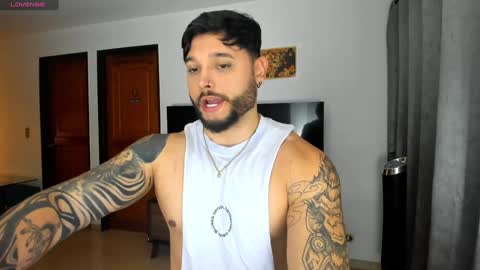 Snapshot of johatsu chatting on December 21, 11:13 pm King - online show from December 21, 11:13 pm