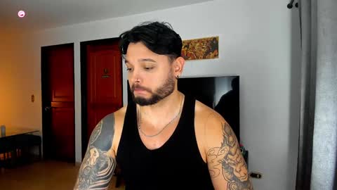 Snapshot of johatsu chatting on December 31, 1:36 am King - online show from December 31, 1:36 am