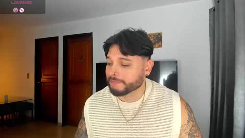 Snapshot of johatsu chatting on January 4, 1:42 am King - online show from January 4, 1:42 am