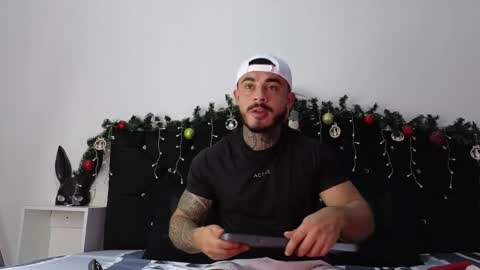 John  online show from December 18, 11:02 am