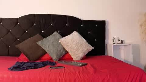 John  online show from November 5, 10:59 am