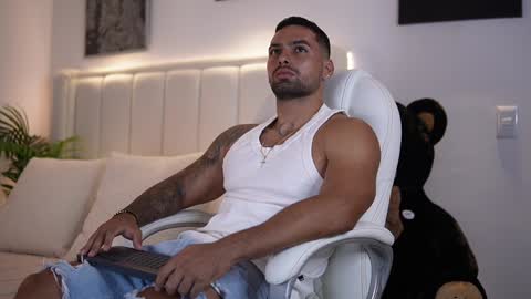 john online show from December 12, 11:03 pm