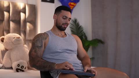 john online show from December 23, 9:51 pm