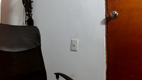 john_ssnow29 online show from December 16, 9:20 pm