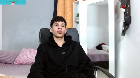 john_ssnow29 online show from December 29, 6:49 pm