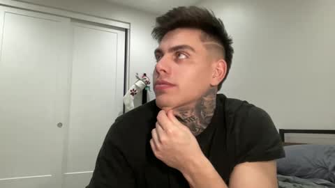 JAXX online show from December 8, 2:18 am