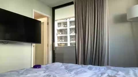 JAXX online show from December 11, 1:37 am