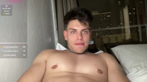 JAXX online show from December 14, 8:34 am