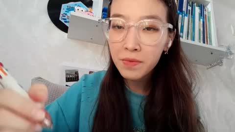 Molly online show from November 25, 9:53 am