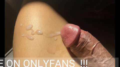 Snapshot of johnnyfun_xxx chatting on December 4, 4:54 am Johnnystrongarms online show from December 4, 4:54 am