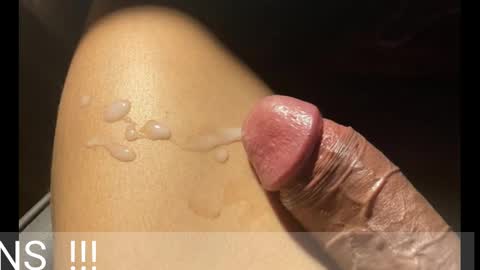 Snapshot of johnnyfun_xxx chatting on December 21, 3:25 am Johnnystrongarms online show from December 21, 3:25 am