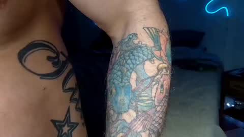 Snapshot of johnnyfun_xxx chatting on February 6, 5:25 am Johnnystrongarms online show from February 6, 5:25 am