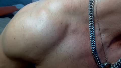 Snapshot of johnnyfun_xxx chatting on February 21, 11:32 pm Johnnystrongarms online show from February 21, 11:32 pm