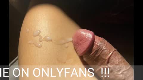 Snapshot of johnnyfun_xxx chatting on March 10, 5:11 am Johnnystrongarms online show from March 10, 5:11 am