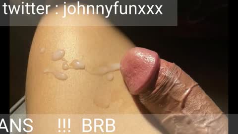 Snapshot of johnnyfun_xxx chatting on October 31, 2:34 am Johnnystrongarms online show from October 31, 2:34 am