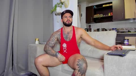 JOHNNY online show from December 9, 11:45 pm