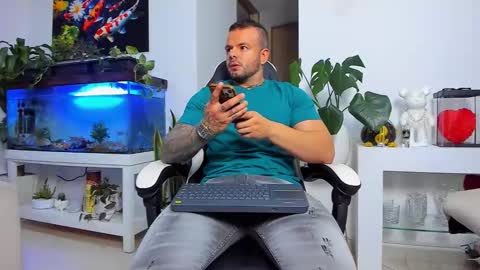 JOHNNY online show from November 2, 2:03 am