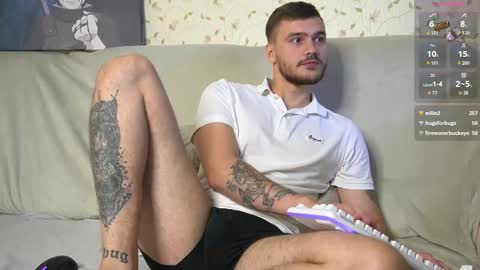 Snapshot of johnstoneisland chatting on September 10, 6:52 pm John online show from September 10, 6:52 pm