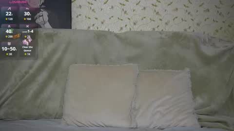 Snapshot of johnstoneisland chatting on November 17, 8:31 am John online show from November 17, 8:31 am