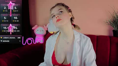 Snapshot of joice_queen chatting on December 2, 3:37 am Paula online show from December 2, 3:37 am