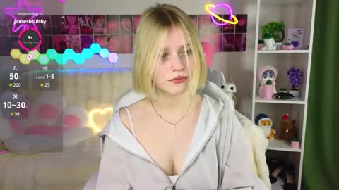 Snapshot of joice_queen chatting on February 28, 9:12 pm Paula online show from February 28, 9:12 pm